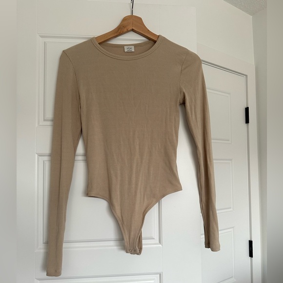*SOLD* Wilfred Ribbed Somer Bodysuit - Picture 4 of 5